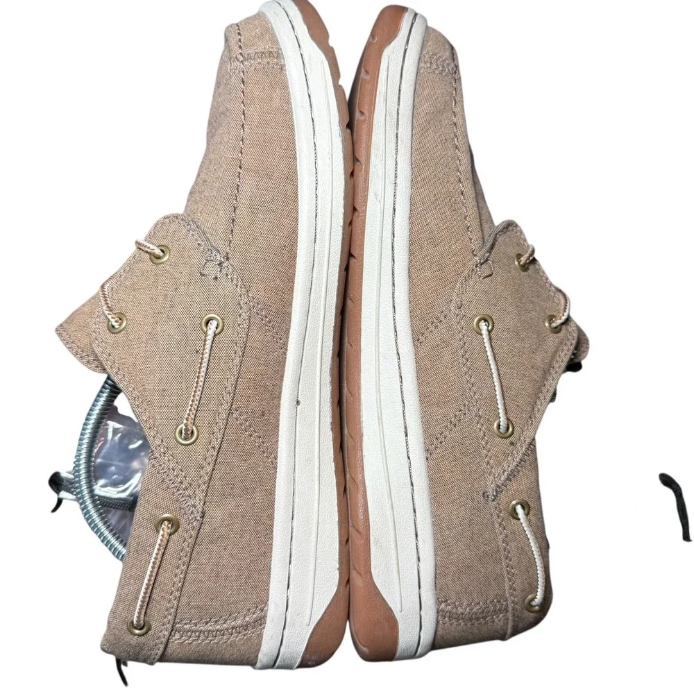 Timberland canvas boat